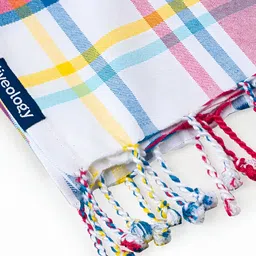 Liveology Pink & White Checked Printed 200 GSM Bath Towel image 5
