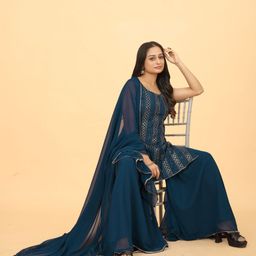 CHANSI Ethnic Motifs Embroidered Sequinned Kurti & Palazzos With Dupatta image 5