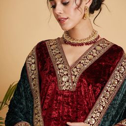 Shae by SASSAFRAS Velvet Sequinned Dupatta With Embellished Border image 2