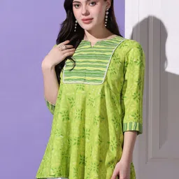 FASHION DREAM Geometric Print Round Neck Three-Quarter Sleeves Cotton Top-image-28
