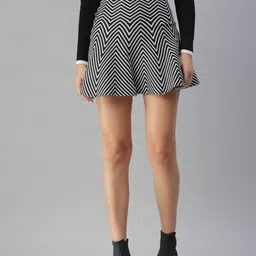 SHOWOFF Women Black Printed Mini Skirts-image-6