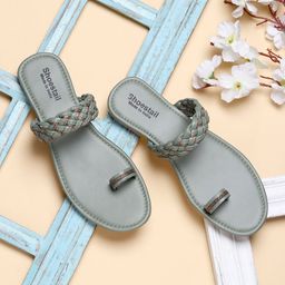 Shoestail Women Green One Toe Flats-52
