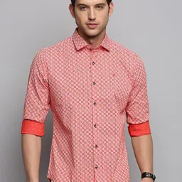 SHOWOFF Geometric Printed Cotton Casual Shirt-image-5