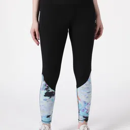STUDIOACTIV Women Black & Blue Colourblocked Dry Fit Leggings-image-45