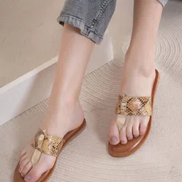Anouk Textured Buckle Detailed T-Strap Flats-83