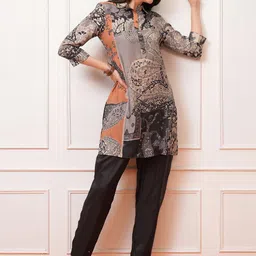 Vishudh Grey Printed Shirt Collar Top With Trousers Co-Ords-image-23