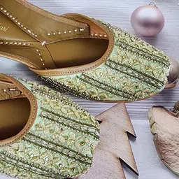 Fulkari Embellished Round Toe Leather Mojaris-35