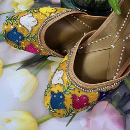 Fulkari Women Ethnic Open Toe Flats-picture-12