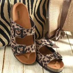 The Roadster Lifestyle Co. Printed Cushioned Footbet Open Toe Flats-image-14