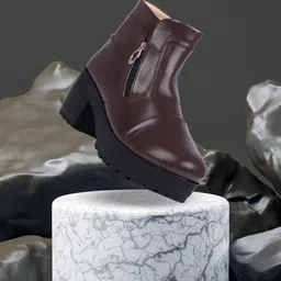 The Roadster Lifestyle Co. Women Textured Zip-Up Block Heel Regular Boots-18