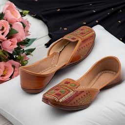 KORAKARI Women Ethnic Mojaris Flats with Ethnic - Embellished-image-89