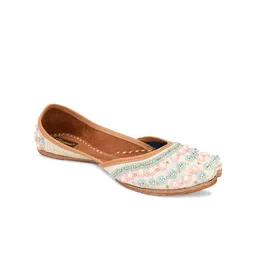 DESI COLOUR Women Embellished Ethnic Mojaris Flats-image-28
