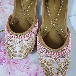Fulkari Embroidered Round Toe Leather Mojaris-image-66