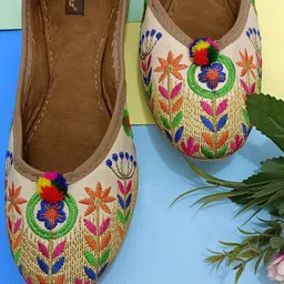 DESI COLOUR Women Multicoloured Ethnic Mojaris Flats-picture-42