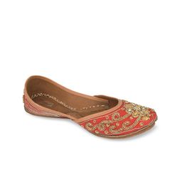DESI COLOUR Women Red Embellished Leather Ethnic Mojaris Flats-image-41