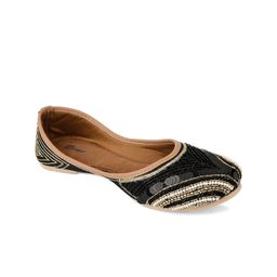 DESI COLOUR Women Black Ethnic Mojaris Flats-image-33