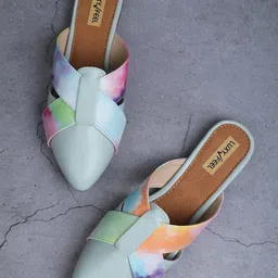 Luxyfeel Pointed Toe Printed Mules-49