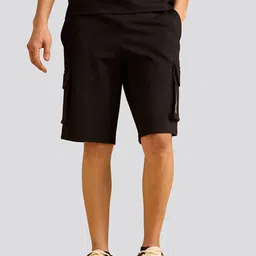 Muvazo Men Mid-Rise Cotton Cargo Shorts-image-56