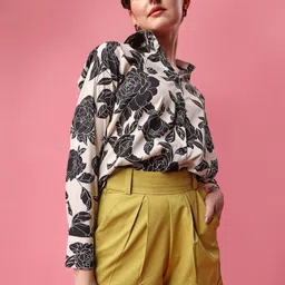 GARDEN PARTY Women High-Rise Pocket Detailing Chino Shorts-image-66