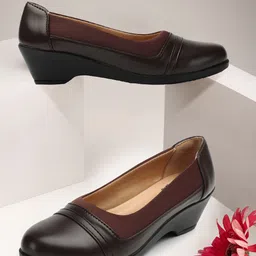 Denill Round Toe Comfort Heel Pumps-57