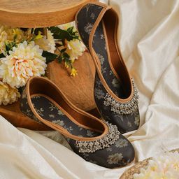 Kiana Printed Round Toe Embellished Mojaris-43