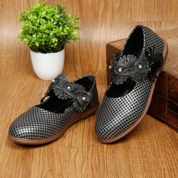 Tiny Bugs Girls Textured Embellished Round Toe Ballerinas-image-31