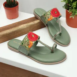 Retro Walk Embellished One Toe Flats-32