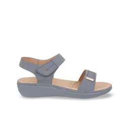 Mochi Textured Wedge Sandals with Laser Cuts image 3