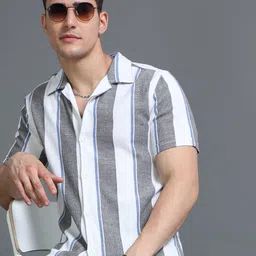 HERE&NOW White Slim Fit Vertical Striped Cuban Collar Cotton Casual Shirt-image-97