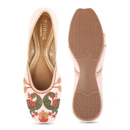 Anouk Peach-Coloured Square Toe Ethnic Embellished Fabric Mojaris image 4