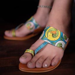 Kanvas Parrots In Nest Printed One Toe Block Heels image 2