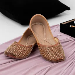 KORAKARI Women Ethnic Mojaris with Laser Cuts Flats-15