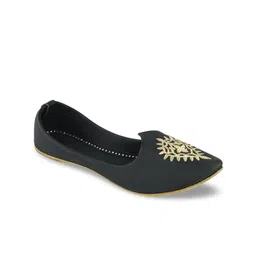 DESI COLOUR Women Black Ethnic Mojaris-image-77
