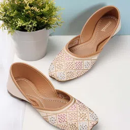 Anouk Embroidered Mojaris-16