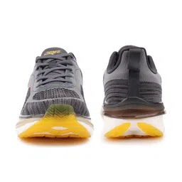 JQR Men Mesh Running Non-Marking Shoes image 3