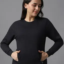 Amante Round Neck Pullover Sweatshirt-18