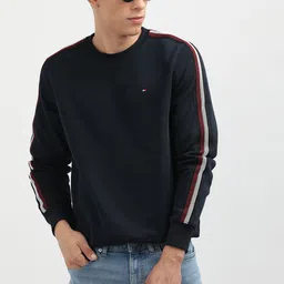 Tommy Hilfiger Men Solid Brand Logo Round Neck Sweatshirt-image-73
