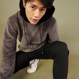 MASCLN SASSAFRAS Men Charcoal Solid Hooded Sweatshirt-image-32