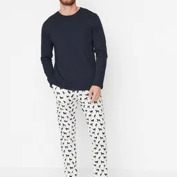 Trendyol Graphic Printed Pure Cotton Night suit-image-43
