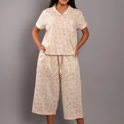 ETC White Floral Printed Lapel Collar Pure Cotton Shirt & Capris-image-88