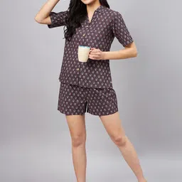 WineRed Floral Printed Lapel Collar Pure Cotton Shirt & Shorts With Scrunchie-image-77