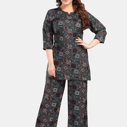 Fabme Geometric Printed Notched Neck Kurti With Trouser-picture-6