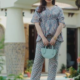 FEATHERS CLOSET Women Green Printed Top with Trousers-picture-34