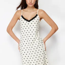 Trendyol Hearts Printed Pure Cotton Nightdress-image-11