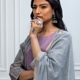 SMRITI GUPTA Chanderi Zari Tasselled Border Dupatta image 2