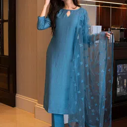 Label Shaurya Sanadhya Keyhole Neck Chanderi Silk Kurta with Palazzos & With Dupatta image 4