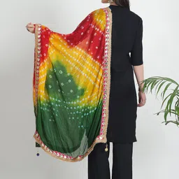 LOOM LEGACY Printed Dupatta with Gotta Patti image 3
