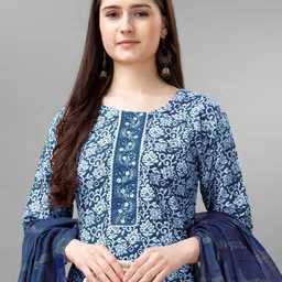 ARADHNA Floral Printed Regular Thread Work Kurta With Trousers & Dupatta image 2