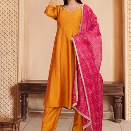 House of Pataudi Embroidered Anarkali Kurta With Trouser & Dupatta Set image 5