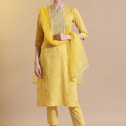 STYLEBAAZI Women Bandhani Printed Regular Gotta Patti Pure Cotton Kurta with Trousers & With Dupatta-image-69
